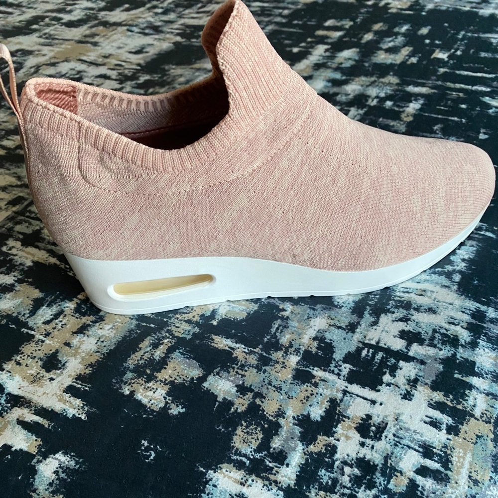 DKNY Slip-on Wedge sneakers